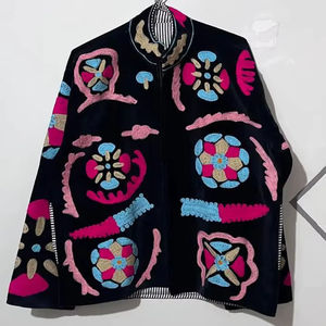 Veste en velours noir Handmaid Suzani, motif brodé de basket-ball, style bohème, cadeau pour une amie - Product Image 1