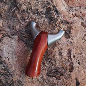 Tirachinas de Madera de Primera Calidad con Banda Elástica Resistente, Agarre Ergonómico, Herramienta de Práctica de Tiro al Aire Libre - Product Image 6