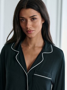 ชุดนอนลำลองฤดูร้อนสำหรับผู้หญิงผิวสี 100% โพลีเอสเตอร์ ระบายอากาศได้ดี เอวยางยืด ลายผลไม้ เอวสูง/กลาง - Product Image 3