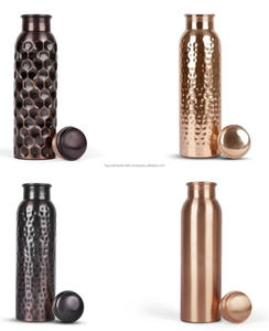 Bouteille d'eau en cuivre, nouveau design élégant imprimé, ayurvédique, 1000 ml, anti-fuite, sans joint, en provenance d'Inde - Product Image 1