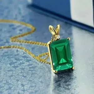 Collier Pendentif Vintage de Luxe en Moissanite Verte Taille Brillante, en Argent Sterling 925 Plaqué Or, Bijou Fin Unisexe, Cadeau de Fête - Product Image 1