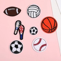 Patchs brodés personnalisés pour ballons de sport, thermocollants, broderie de football, basketball, baseball, appliques en gros pour chapeaux, sacs, vêtements