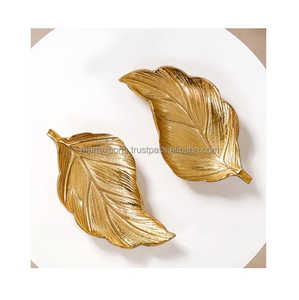 Plateau de service élégant en métal brossé plateau carré décoratif pièce maîtresse de table artisanale de luxe pour présentation sur table - Product Image 1