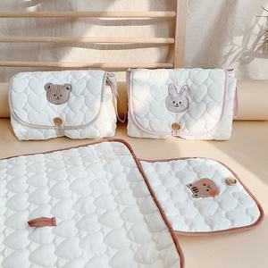 Nouveau Style pratique <span class=keywords><strong>voyage</strong></span> étanche bébé couche tapis <span class=keywords><strong>matelas</strong></span> <span class=keywords><strong>à</strong></span> <span class=keywords><strong>langer</strong></span> pour bébé multifonction changeur <span class=keywords><strong>de</strong></span> couches coussin <span class=keywords><strong>matelas</strong></span> - Product Image 1