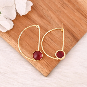 Boucles d'oreilles pendantes élégantes en pierre grenat hydro-plaquée or, bijoux en laiton faits à la main pour femmes - Product Image 5