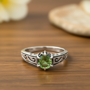 4.6 Grams Fine <b>Peridot</b> <b>Ring</b> - Product Image 3