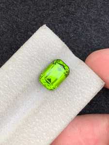 Natural <b>Peridot</b> Gemstone Oval Cut Green Crystal Loose Stone For <b>Ring</b> Or Pendant Jewelry Making Necklace Crystal - Product Image 1