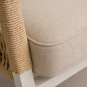 Sillón Moderno de Ratán BeNK con Cojín de Poliéster, Silla de Comedor para Exteriores, Diseño Contemporáneo, Patas de Metal, Muebles Tapizados - Product Image 5