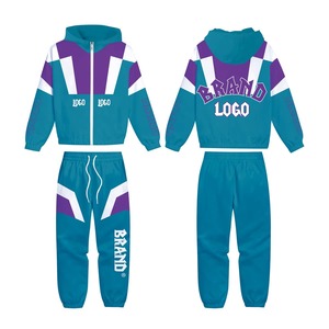 Ensemble survêtement coupe-vent d'hiver imprimé sur mesure 2 pièces, veste zippée réfléchissante à capuche et short de survêtement 100% nylon léger - Product Image 1