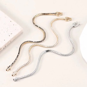 Pulsera Elegante y Moderna Unisex de Plata de Ley 925 de la Mejor Calidad, con Holograma, Chapada en Oro de 14K/18K y Moissanita Certificada - Product Image 3