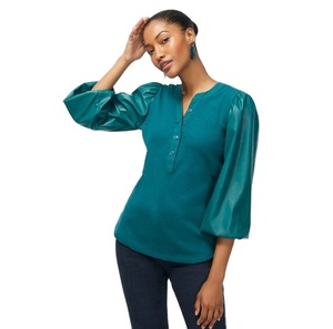 T-shirt en cuir respirant de haute qualité à prix abordable pour femme, nouveau style, manches en cuir artisanales - Product Image 3