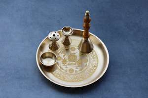 Juego de Pooja de Latón Estilo Art Deco para Celebraciones de Kirtan, Bodas y Diwali - Product Image 4