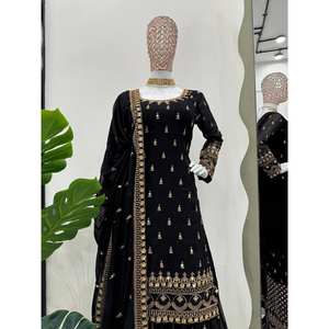 Conjunto de Traje Talla XL para Fiesta con Trabajo de Hilo y Lentejuelas para un Look Elegante - Product Image 2