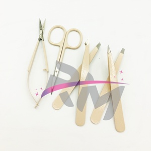 Pinzas para Cejas RMI Color Nude con Logotipo Personalizado, Acero Sostenible, Puntas Inclinadas y Puntiagudas, Pinza para Cejas con Tijeras para Pestañas - Product Image 5