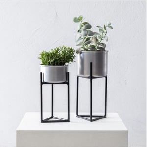 Soporte de metal para plantas, juego de 2, nuevo, venta directa de fábrica, decoración para jardín interior. - Product Image 1