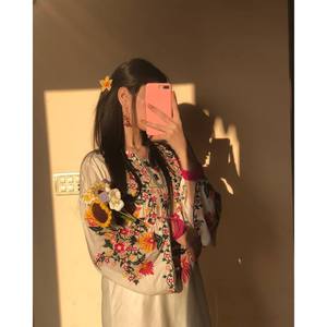 Hermoso conjunto de top y pantalón talla XL con bordado de hilo - Product Image 6