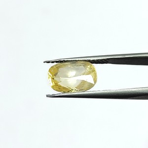 พลอยแซฟไฟร์สีเหลืองทรงคุชชั่นธรรมชาติ 6.63 กะรัต จากศรีลังกา สำหรับทำเครื่องประดับและแหวน YCIH-156 - Product Image 4
