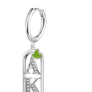 Boucles d'oreilles pendantes mini en argent avec motif de lettres vertes, style petite boucle, bijoux de mode élégants pour femmes - Product Image 4