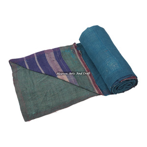 Ensemble de couvertures de lit en coton Kantha à motifs floraux indiens, réversible, cousu à la main, couverture lourde en vieux sari, patchwork vintage - Product Image 1