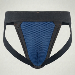 Protection inguinale pour homme en cuir PU de haute qualité, réglable, pour Taekwondo et MMA. - Product Image 2