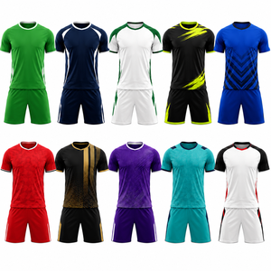 Uniforme de Fútbol Personalizado, Conjunto de Camiseta y Pantalones Cortos Sublimados para Equipo, Fabricante OEM ODM de Marca Privada - Product Image 2