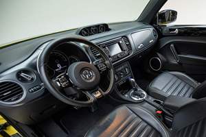 Buena Oferta para Volkswagen Beetle GSR ~19,600 Millas, Motor Turbo de 4 Cilindros y 210 hp, 1 de los 3,500 Modelos GSR - Product Image 3