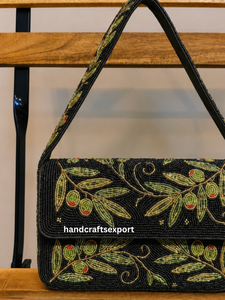 Sac à main brodé botanique pour femmes |   Sac à main artisanal noir perlé |   Sac à bandoulière vintage tendance |   Sac de soirée personnalisé par un créateur - Product Image 3