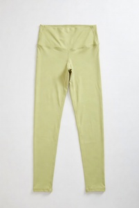 Leggings/Pantalons de yoga : Flexibilité supérieure, respirabilité inégalée, séchage rapide, grandes tailles. Améliorez votre pratique du yoga, performez avec confiance. - Product Image 3