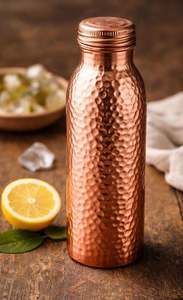 Bouteille à boire réutilisable en cuivre, vaisselle durable pour une hydratation écoresponsable, destinée aux marques et aux magasins de détail soucieux de l'environnement - Product Image 2