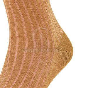 Chaussettes en tissu tricoté de qualité supérieure, confortables, idéales pour le bureau, les voyages et un style de vie décontracté. - Product Image 6