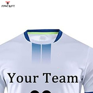 Ensemble de football, design original, uniforme d'équipe de football personnalisé, tissu respirant en coton/polyester, maillot de football à manches courtes pour club - Product Image 4