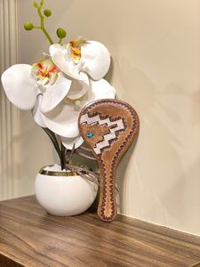 Espejo de mano de cuero con herramientas de alta calidad, espejo de mano de maquillaje de cuero tallado para mujeres occidentales, espejo Vintage, el mejor regalo para ella - Product Image 5