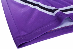 Ensemble de maillot et short de basket-ball personnalisé, léger et à séchage rapide, pour une performance athlétique professionnelle - Product Image 3