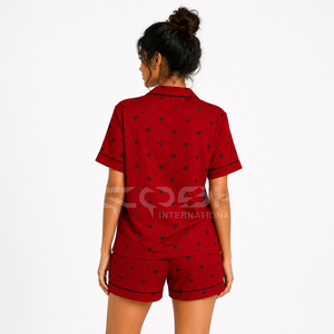 Ropa Griega de la Hermandad Delta Sigma de Cosh International, Combinación Roja y Negra, Estampado de Corazón de Lujo, Elegante Conjunto de Dos Piezas para Mujer - Product Image 6