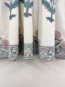 Robe tunique mini formelle en coton écologique faite à la main avec imprimé floral à la main, col en V, manches 3/4, ourlet à volants en dentelle, lavable, naturelle - Product Image 4