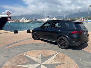 เมอร์เซเดส-เบนซ์ GLE 63 AMG GLE 63 S 4MATIC รถเอสยูวีหรูหราสมรรถนะสูง เทอร์โบ ขับเคลื่อนสี่ล้อ พร้อมส่งออก - Product Image 4