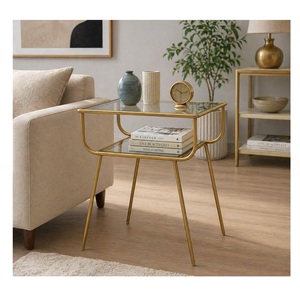 Mesa de Centro de Lujo con Detalles en Oro Cepillado, 2 Niveles, Cuadrada, con Estantes de Vidrio Transparente y Marco Metálico Curvo en Forma de U Geométrica - Product Image 2