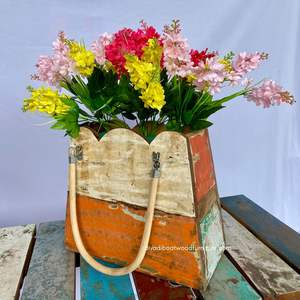 Pots de fleurs / Sacs à fleurs en bois de bateau recyclé couleur naturelle pour la maison, le jardin et l'extérieur – Jardinière décorative en rotin Awan/Mendong, petite taille - Product Image 3