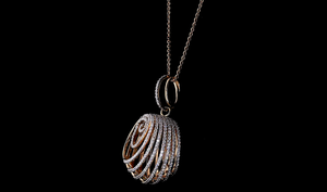 Collar con Colgante Ovalado en Espiral de Diseño con Diamante Cultivado en Laboratorio para Mujer - Product Image 3