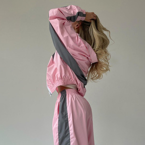 Ensemble de survêtement rose pour femme, coupe ample, pantalon long avec poches latérales, séchage rapide, matière légère - Product Image 3