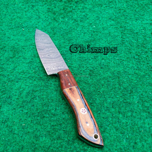 Couteau de cuisine Santoku professionnel en acier Damas, éco-responsable, fait main, pour couper les steaks et les fruits, options OEM personnalisables - Product Image 4