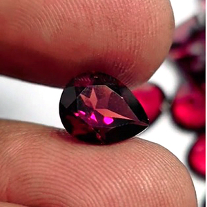 58 Piezas de Granate Rojo Natural de 10x8mm, Corte Pera, 150 Quilates, Alta Calidad, Iroc Sales Mozambique, Gemas Sueltas de Granate para Joyería - Product Image 1