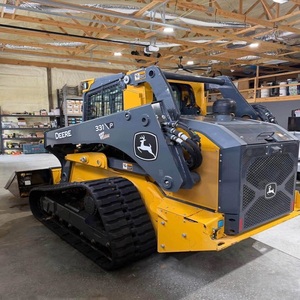 Minicargadora John Deere con Motor Diésel y Alto Momento de Carga para una Manipulación Eficiente en la Construcción - Product Image 5
