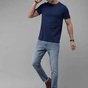 T-shirt à manches courtes col rond pour homme, coupe classique, couleur unie, jersey décontracté, tricoté 100% coton, bleu - Product Image 4