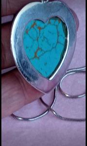 Colgante de Corazón de Plata de Ley con Turquesa y Cadena, Joyería Artesanal con Piedras Preciosas, Diseño Elegante para Mujer, Venta al por Mayor - Product Image 3