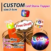 Couvercle de paille en silicone lumineux LED amovible à motif de dessin animé pour gobelet, idéal pour les fêtes, vente en gros, personnalisable