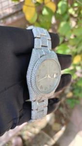 นาฬิกาข้อมือสแตนเลสสตีลหรูหราทันสมัยสไตล์ฮิปฮอปประดับเพชรสำหรับคู่รัก แฟชั่นประจำวัน ราคาพิเศษ - Product Image 2