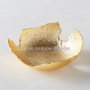 Tazón Decorativo de Aluminio en Forma de Hoja Plateada, Diseño Japonés Nuevo y Moderno, Hecho a Mano - Product Image 2