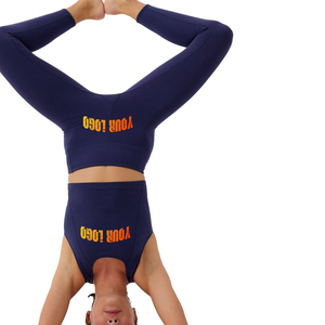 Conjunto de Yoga de 2 Piezas para Mujer Tallas Grandes: Top Deportivo y Leggings Sólidos con Cintura Elástica, Logotipo Bordado Personalizado, Transpirable - ¡Lo Más Vendido! - Product Image 4