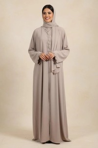 Abaya élégante, robe longue islamique, coupe ample, vêtements modestes pour femmes, pour le Ramadan, l'Aïd, la prière et les occasions spéciales, en vente - Product Image 5